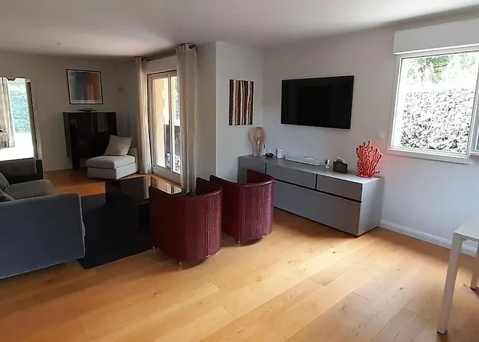 Deauville, 115 M2 - 3 Chambres, En Rez De Jardin Appartement Deauville
