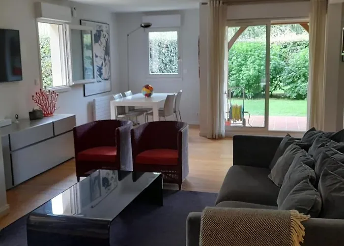 Appartement Deauville, 115 M2 - 3 Chambres, En Rez De Jardin Deauville