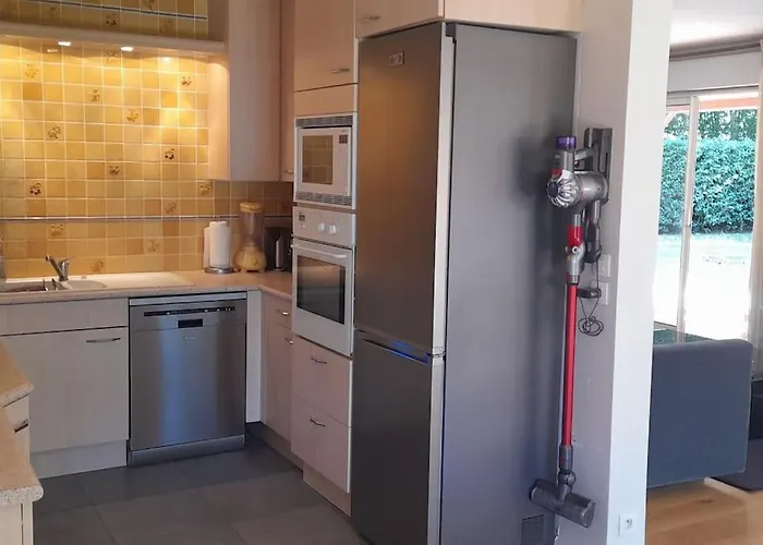 Deauville, 115 M2 - 3 Chambres, En Rez De Jardin Appartement